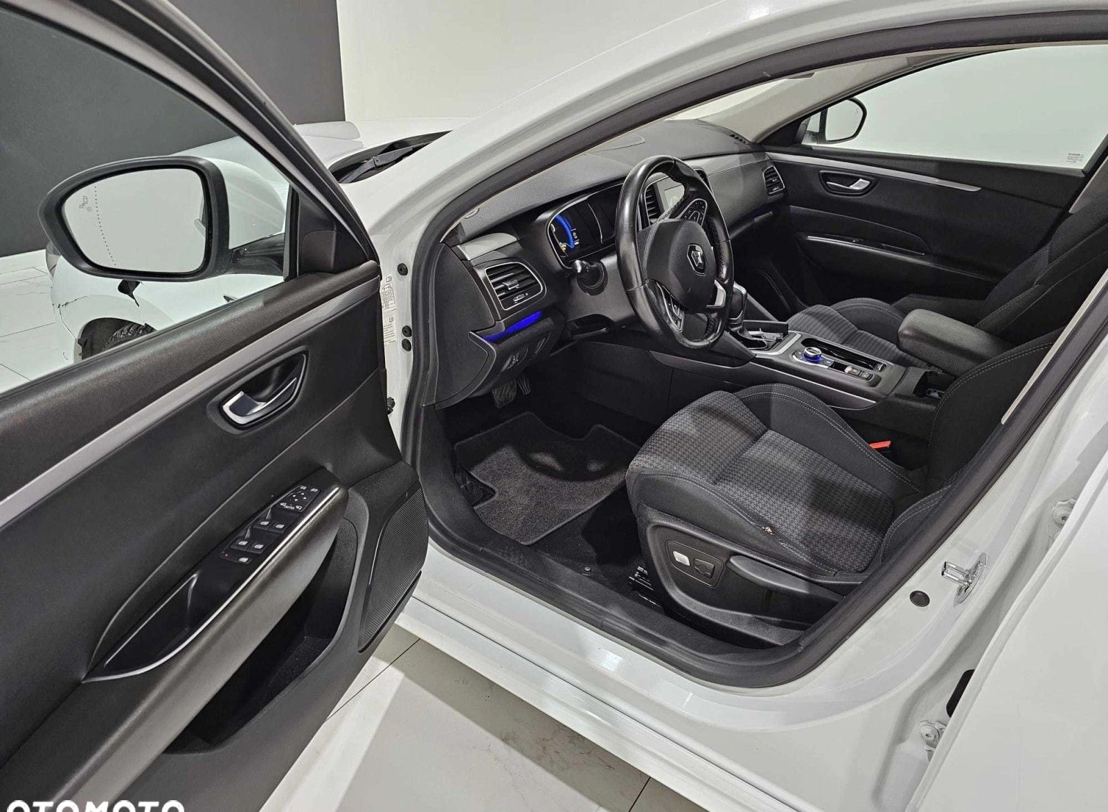 Renault Talisman cena 25700 przebieg: 340800, rok produkcji 2017 z Konstancin-Jeziorna małe 191